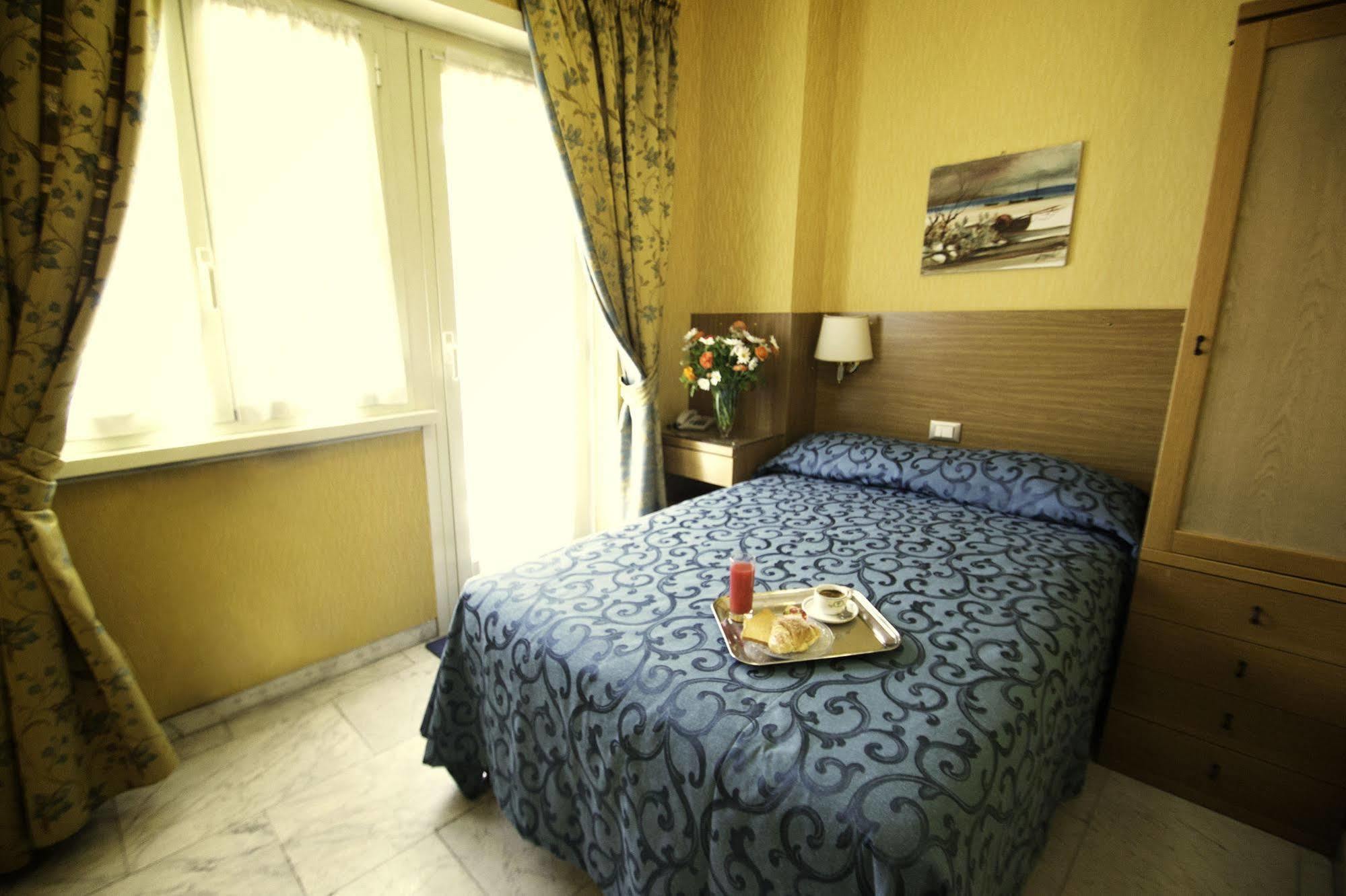 York Hotel Rome Exterior photo
